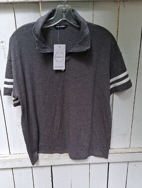 Mascomoda Women's Short Sleeve Heather Gray Polo Top with Stripe Detail
